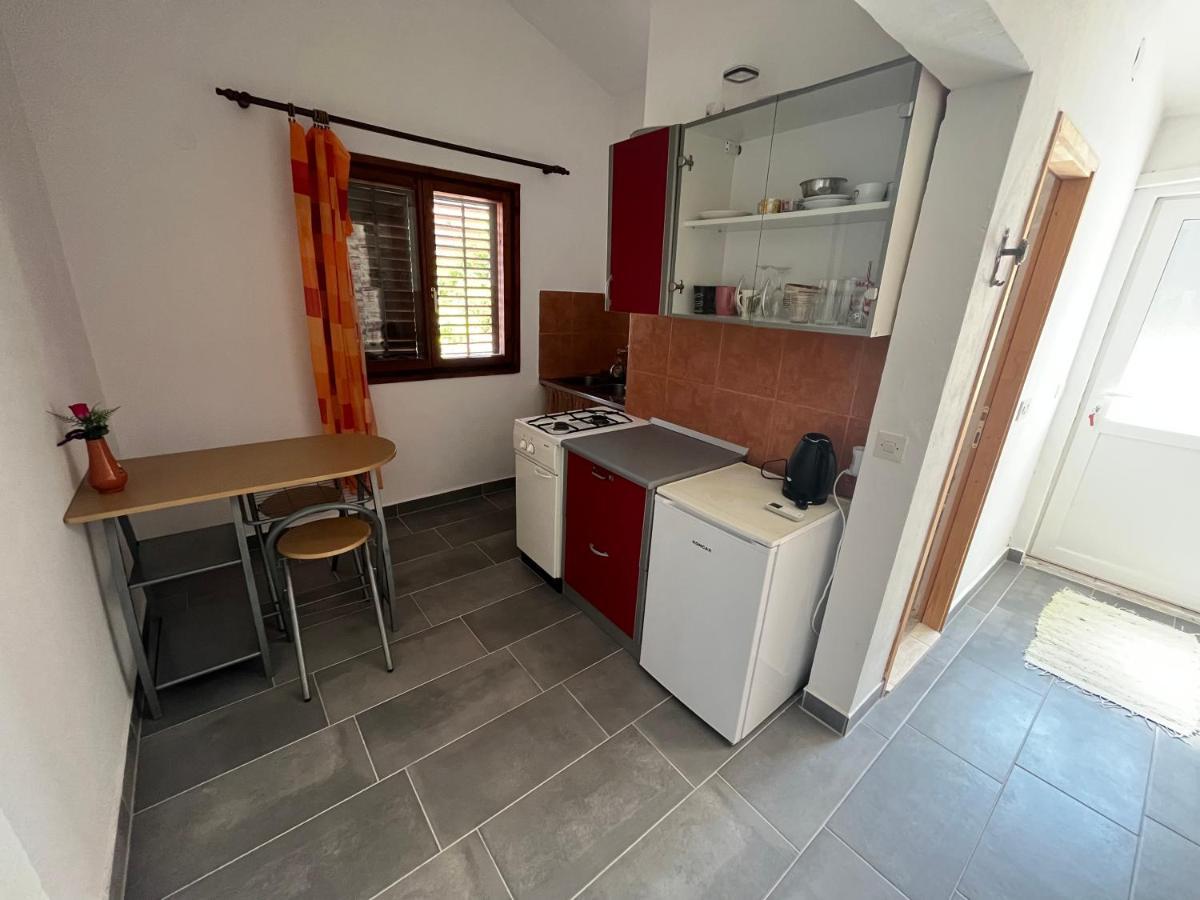Apartment Peronja Jelsa Seafront