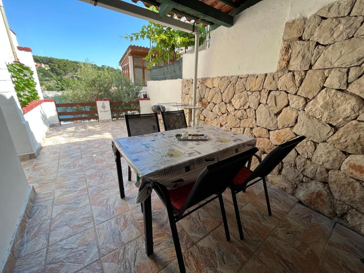 Apartment Peronja Jelsa Seafront