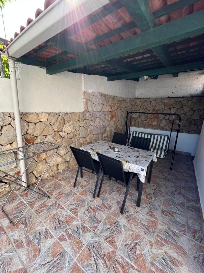 Apartment Peronja Jelsa Seafront