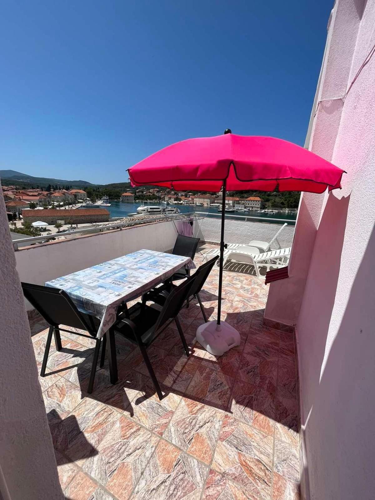 Peronja Jelsa Seafront * Jelsa (Hvar)